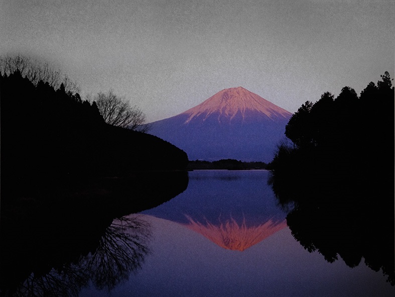 Following sunset (Tanuki-ko Lake) ©Mineko Orisaku Following sunset (Tanuki-ko Lake) ©Mineko Orisaku