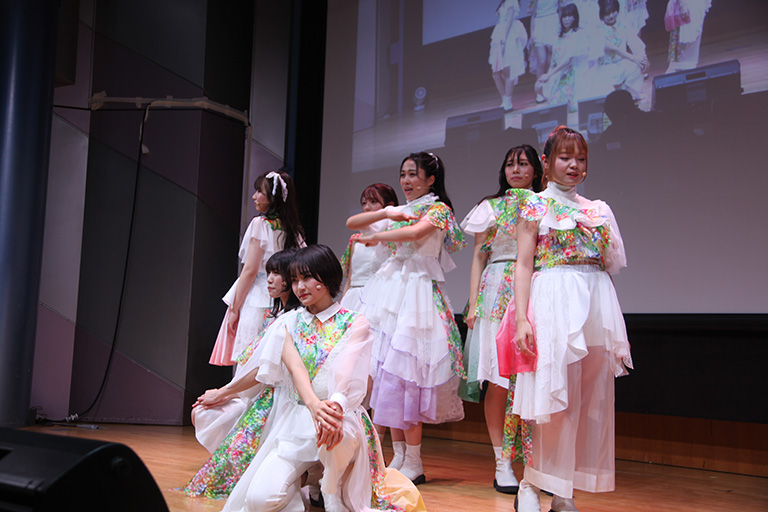 ライブ中 ライブ中